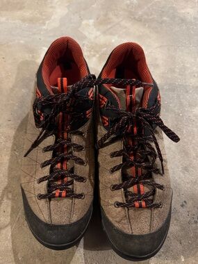 ☮️☮️ TIMBERLAND Brown and Black Sneakers with Red Trim